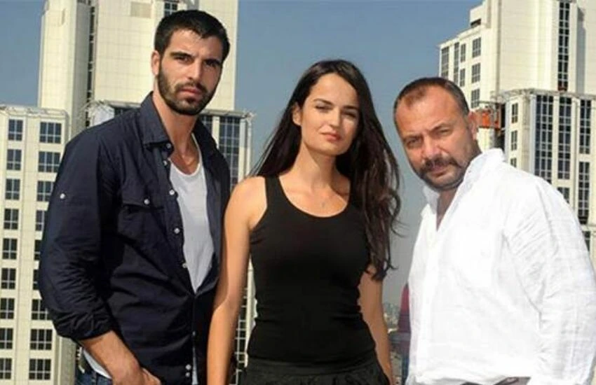 Adanalı’nın İdil’i oyunculuğu bıraktığını açıkladı: Ben artık EYT'ye geçtim