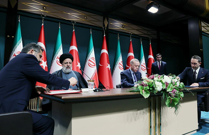 Cumhurbaşkanı Erdoğan'dan önemli açıklamalar! İran'la imzalanan 10 yeni anlaşmanın ayrıntıları belli oldu