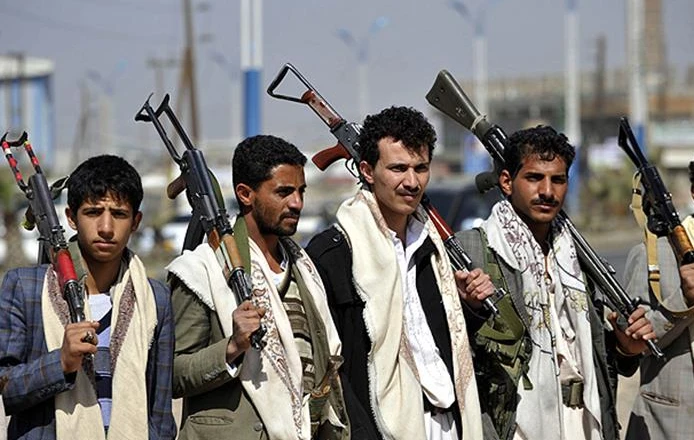 Husiler ABD gemisini 3 gemisavar balistik füzeyle vurdu