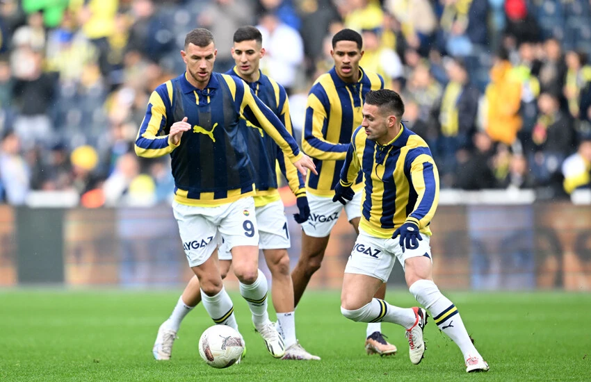 Fenerbahçe, Başakşehir'e konuk oluyor! Muhtemel 11'ler