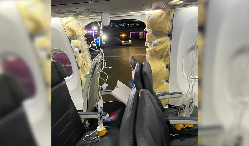 Boeing tipi uçağın, kalkış sırasında tekerleği düştü