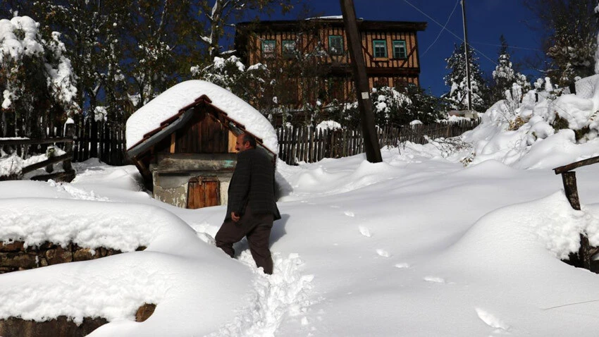 40 yıl sonra köyüne döndü! Hastalıkları geçti