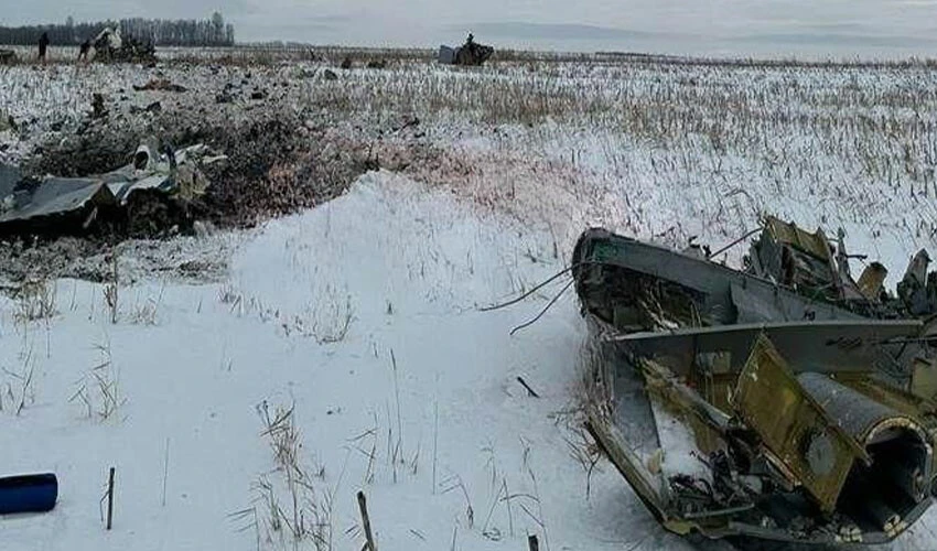 Ukraynalı esir askerleri taşıyan uçak düştü: Yere çakılma anı kamerada