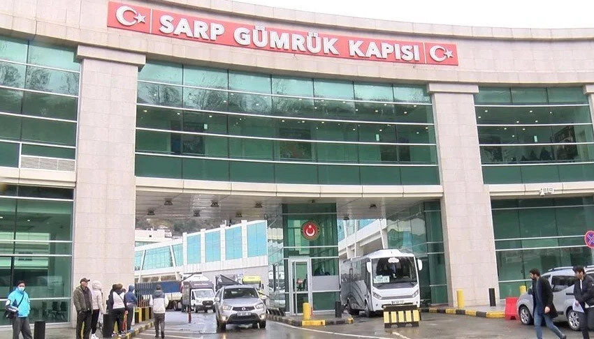 Sarp Sınır Kapısı'ndan 6 milyonu aşkın yolcu geçti