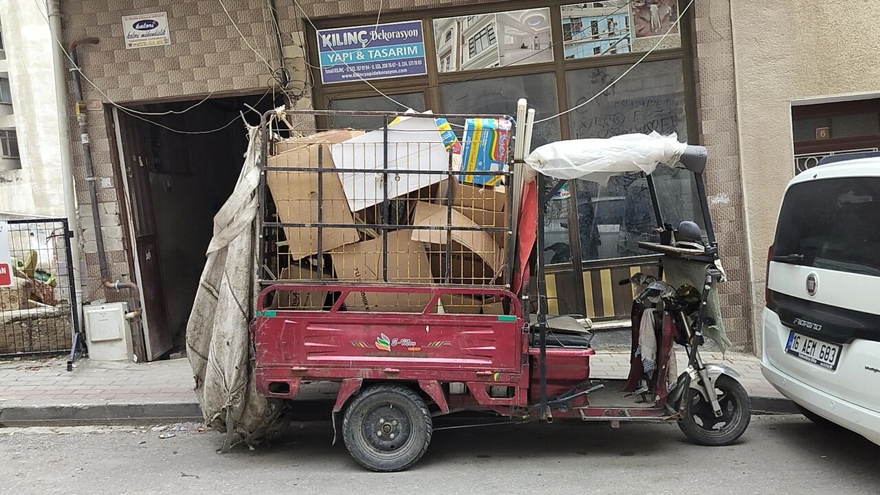 3 yaşındaki çocuk öldü, vücudunda darp izleri bulundu