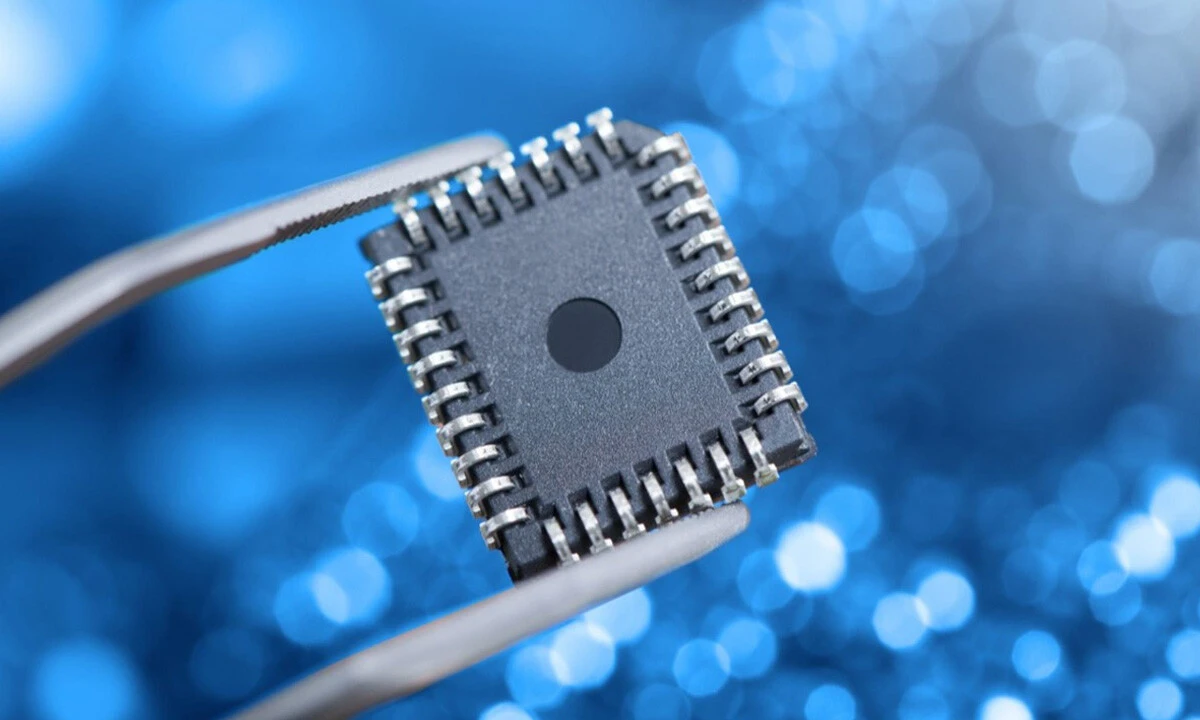 Bill Gates'ten koronavirüs ve çip komplo teorilerine cevap