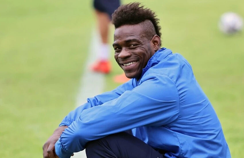 İtalyan basını Mario Balotelli'nin yeni takımı duyurdu