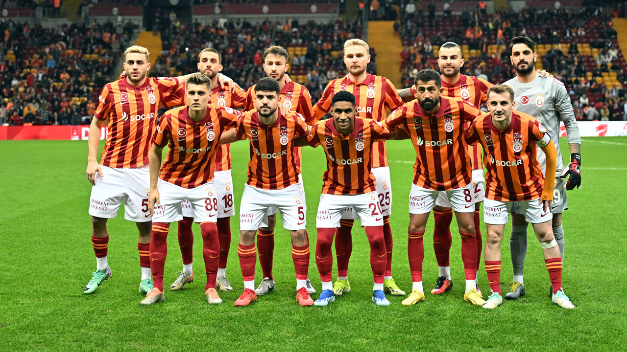 Galatasaray, İstanbulspor&#039;u konuk ediyor! ilk 11&#039;ler