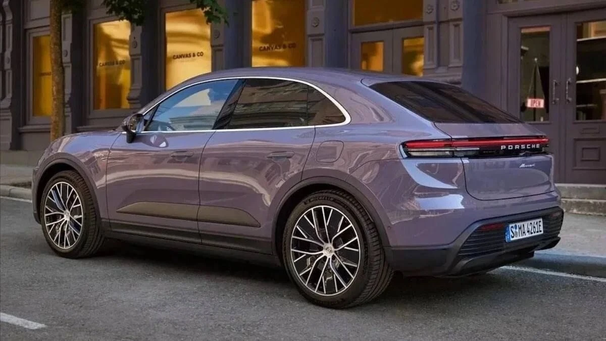 Yeni Porsche Macan modelleri tanıtıma saatler kala canlı fotoğraflarıyla sızdırıldı