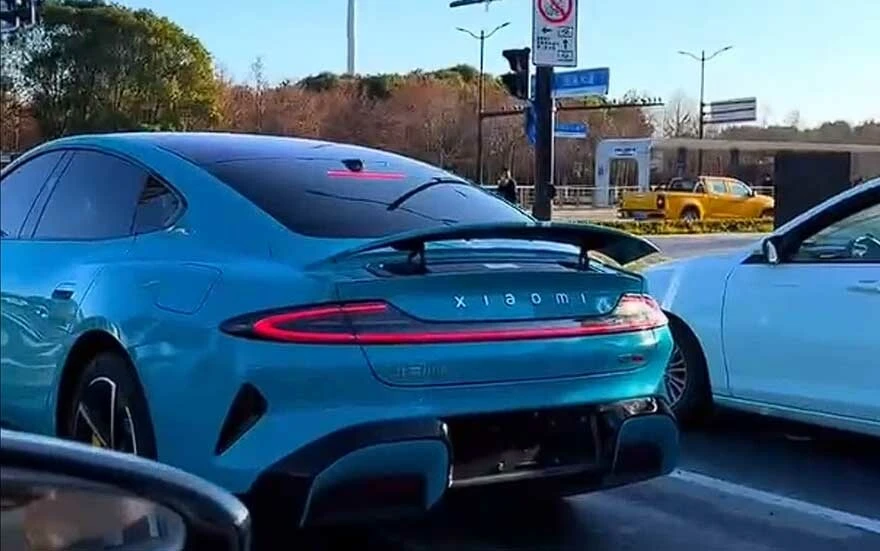 Şık tasarımıyla göz alan Xiaomi SU7 yollarda göründü