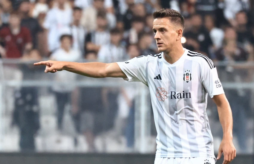 Beşiktaş’ta Hadziahmetovic’in sözleşmesi donduruldu