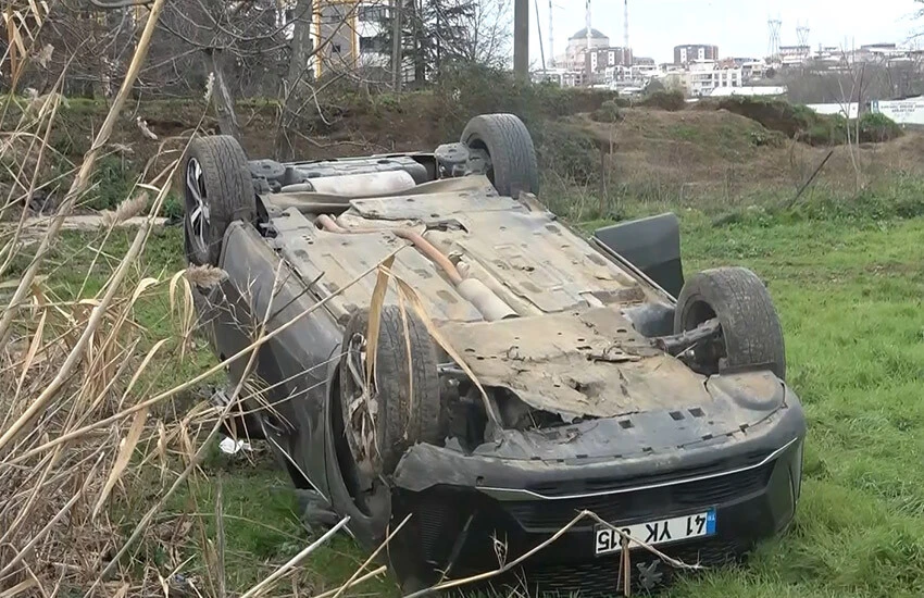 Keskin virajı göremedi, tarlaya uçtu