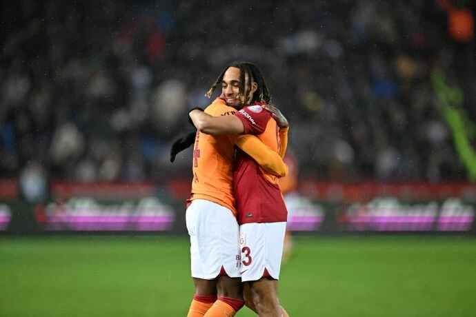 Küllerinden doğan Sacha Boey rekorla gidiyor: İşte Galatasaray'ın kasasına girecek tarihi rakam