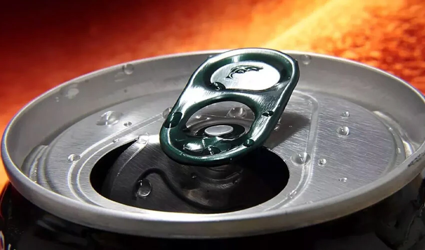 Gençler için ölümcül tehlike: Enerji içeceklerine yaş sınırı