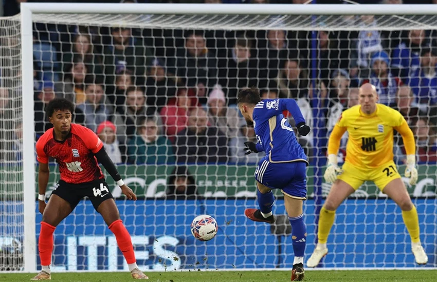 Yunus Akgün attı! Leicester City farklı kazandı