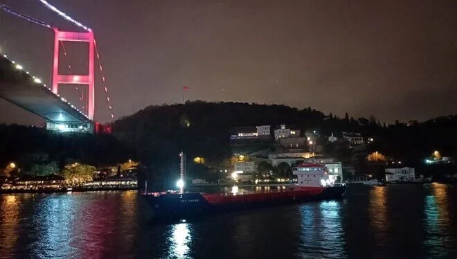 İstanbul Boğazı gemi trafiğine kapatıldı! Vapur seferleri iptal mi? İstanbul Boğazı trafiğe açıldı mı?