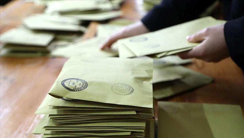 Son dakika! Partilerin pusuladaki yerleri belirleniyor...