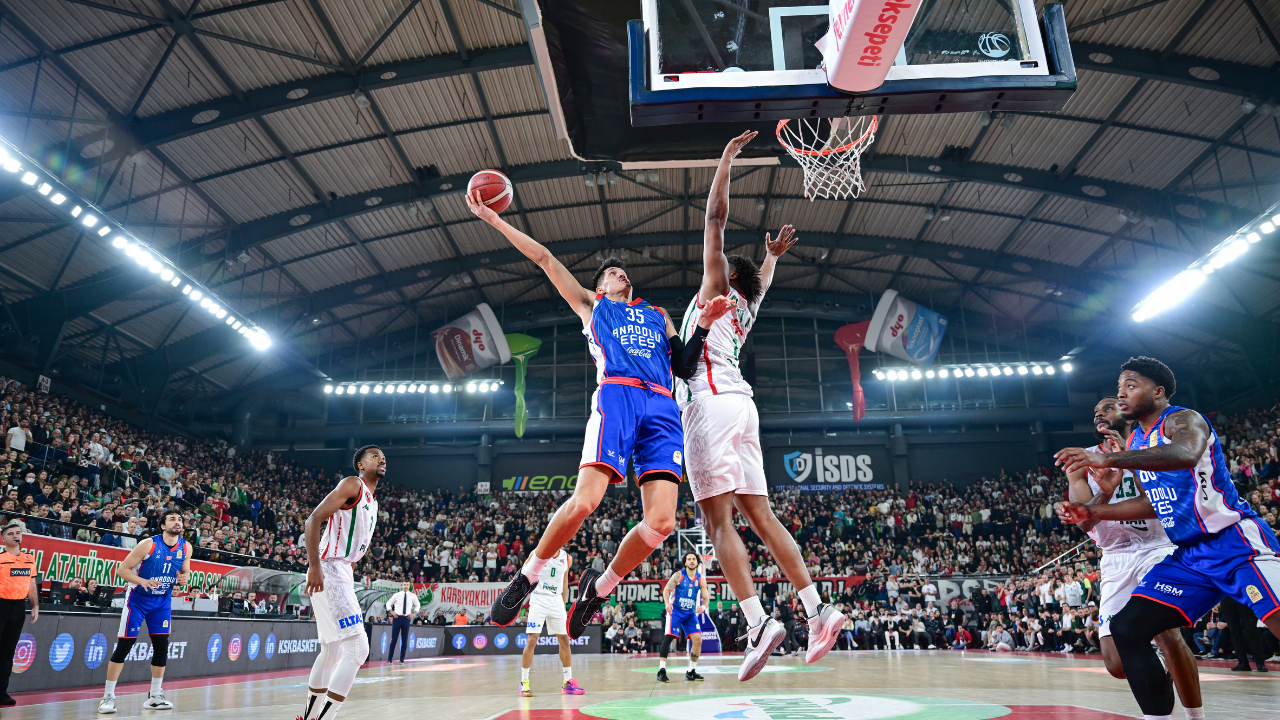 Anadolu Efes Karşıyaka deplasmanında kaybetti