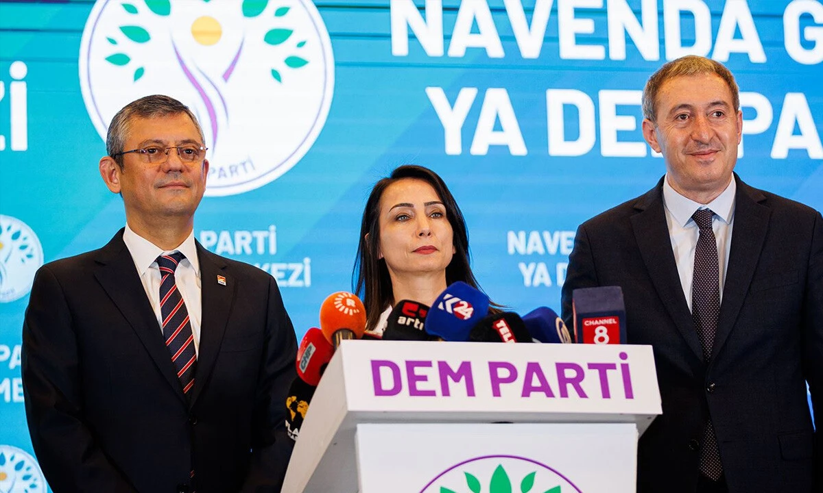 Bahçeli'den yerel seçimin ilk mitinginde CHP'ye gönderme: Sınıfta kaldılar