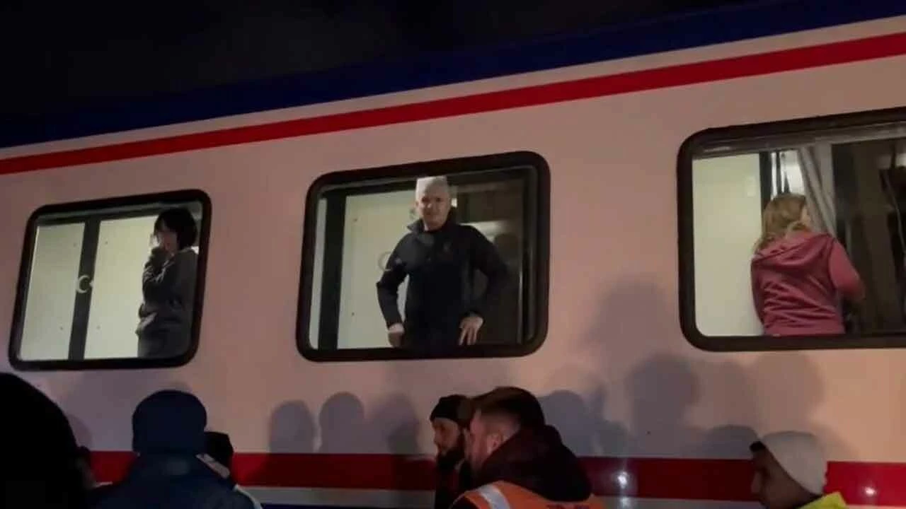 Tekirdağ’da tren kazası! Beton mikseri ile çarpıştı