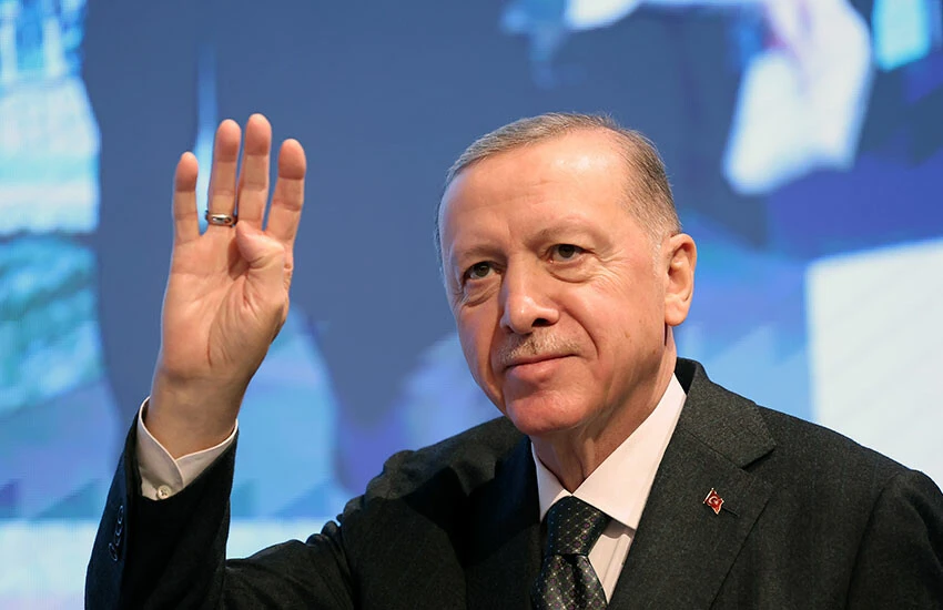Cumhurbaşkanı Erdoğan gençlere seslendi: 31 Mart gecesini aydınlatacaksınız