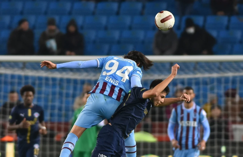 Trabzonspor öne geçtiği karşılaşmayı kaybetti