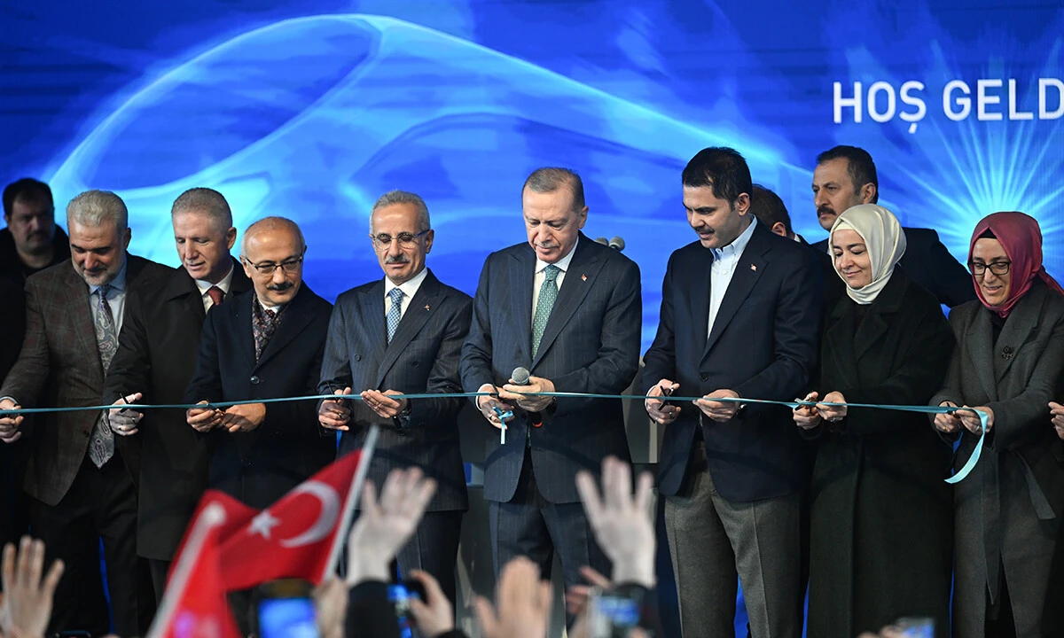 Murat Kurum, İstanbullulara seslendi: Metro gitmeyen ilçemiz kalmayacak