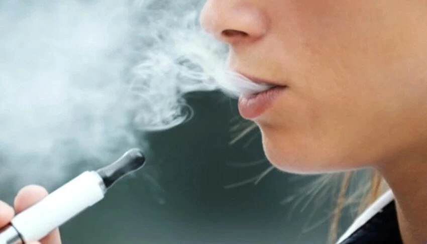 İngiltere'de elektronik sigaraya karşı yeni önlemler alındı