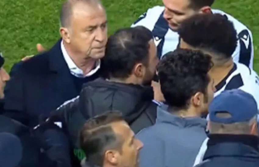 PAOK-Panathinaikos maçında Fatih Terim çileden çıktı!