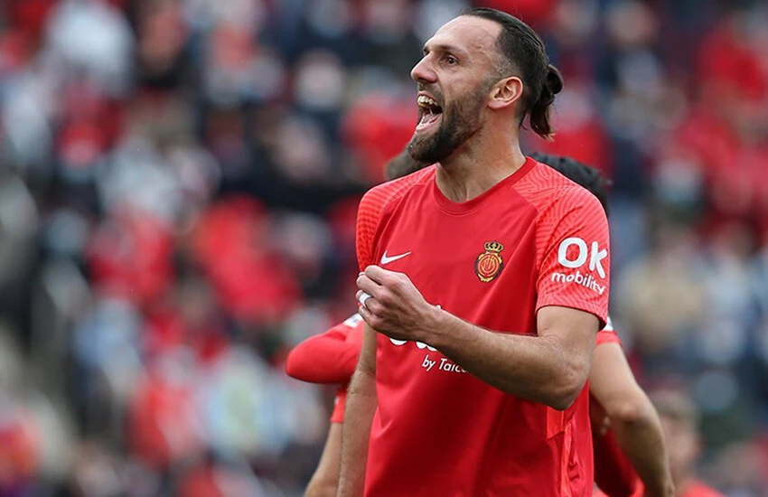 Sürpriz transfer iddiası: Vedat Muriqi ezeli rakibe imza atıyor!