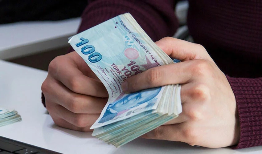 Ev kadınlarına emeklilik torba yasada! 3 uzman prim desteğinin detaylarını anlattı