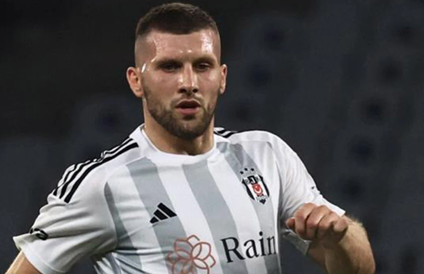 Beşiktaş'ta Fernando Santos yıldız ismin üstünü çizdi