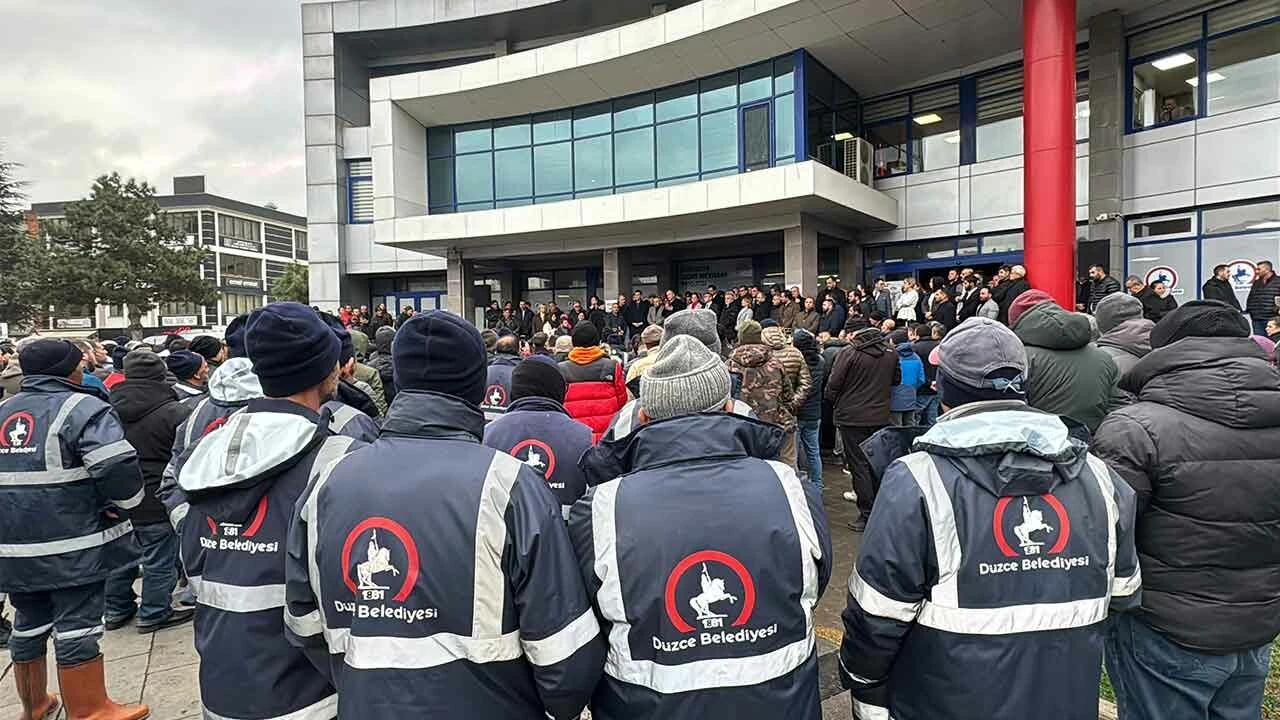 Belediye çalışanlarının maaşlarına yüzde 71 zam yapıldı! Halay çekerek kutladılar