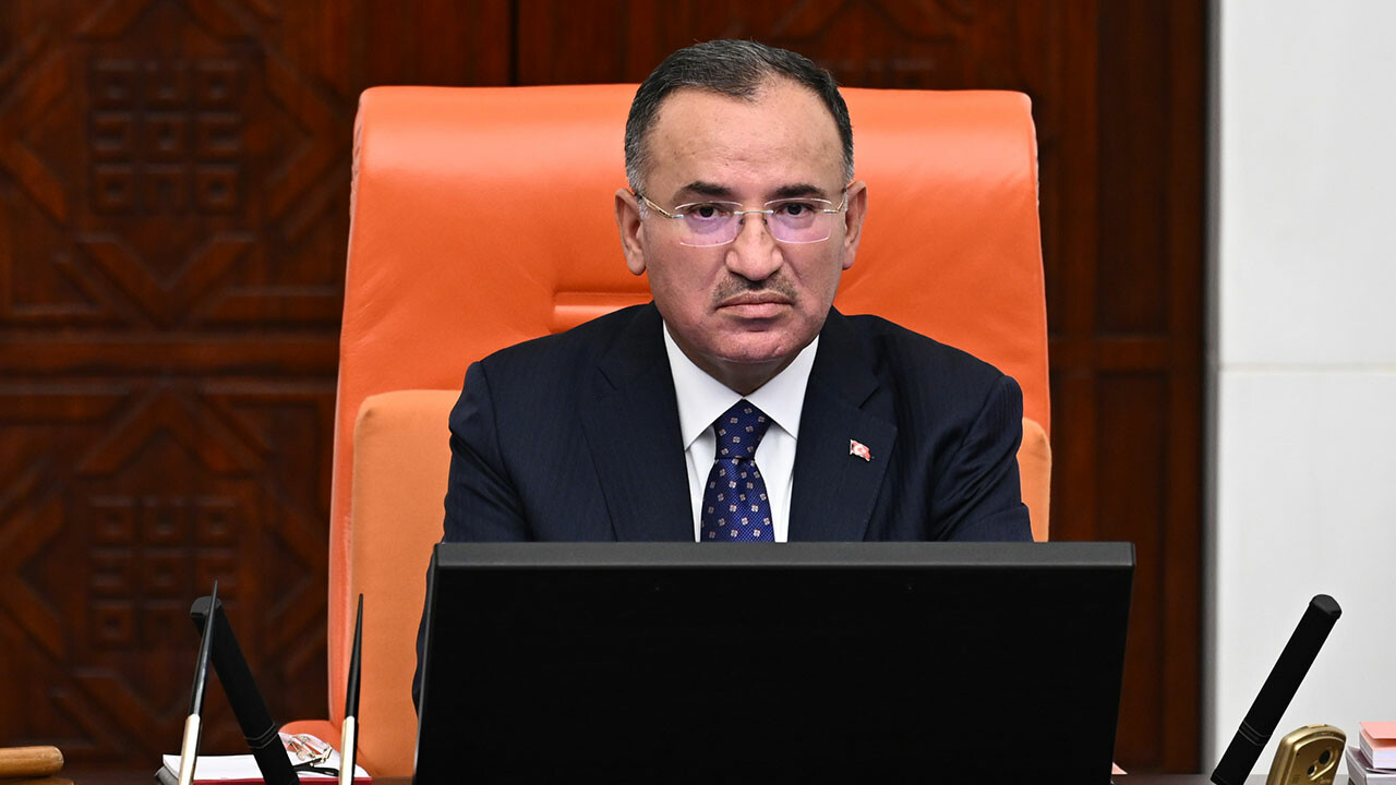 Bekir Bozdağ'dan FETÖ eleştirilerine cevap