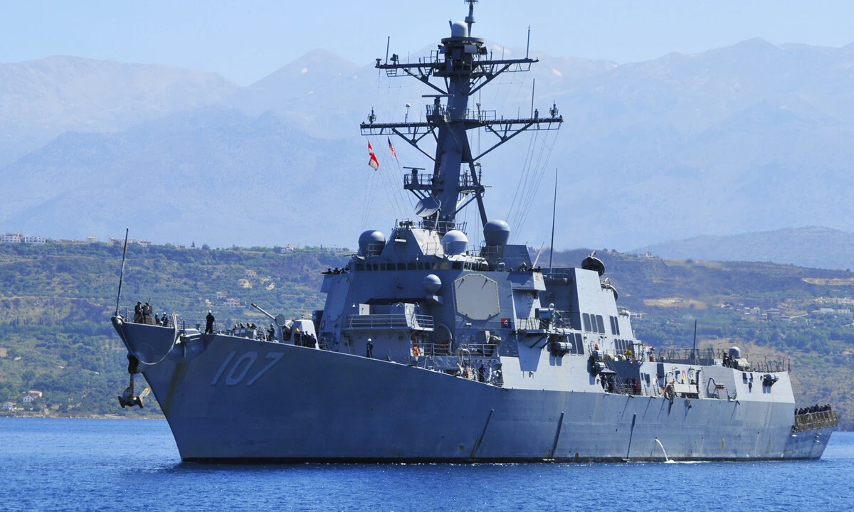 Kızıldeniz'de savaş çanları... ABD gemisi yine hedefte