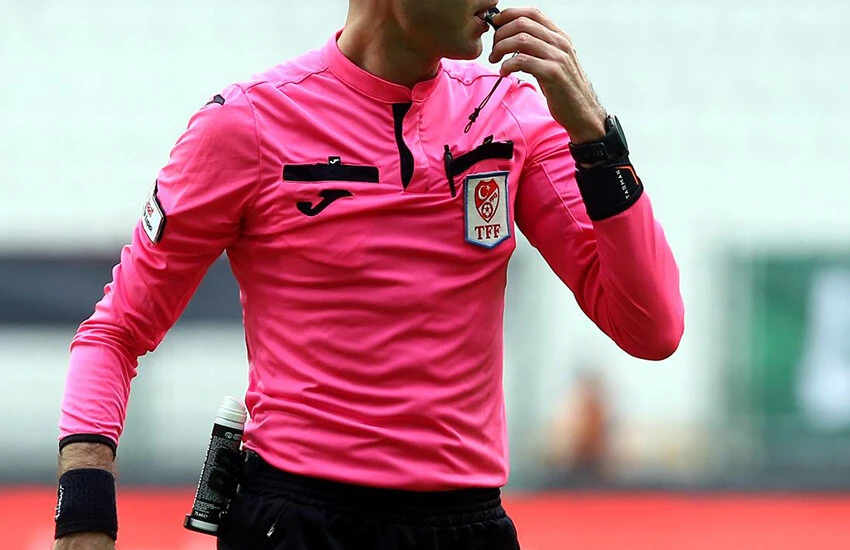 TFF'den devrim gibi kararlar! VAR kayıtları, yabancı gözlemci, e-bilet...