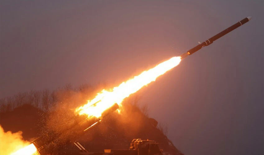 Kuzey Kore, stratejik seyir füzesi Hwasal-2'yi denediğini duyurdu