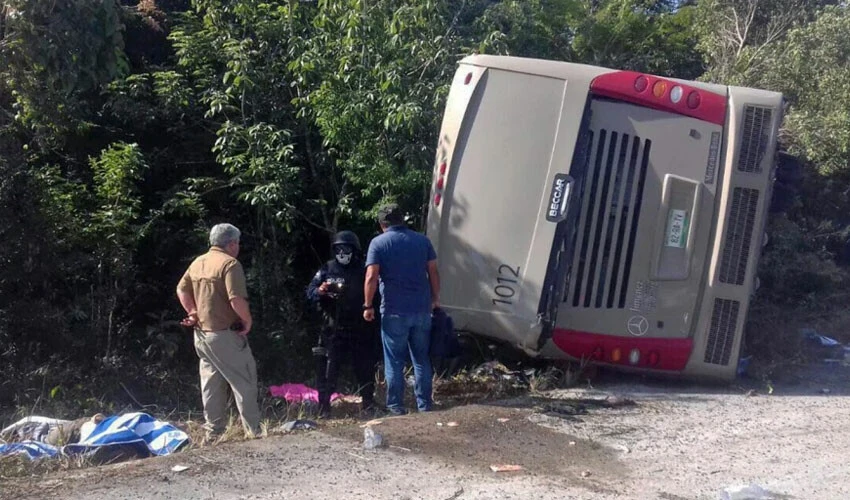 Feci kaza! Tur otobüsü ile kamyon çarpıştı: Çok sayıda ölü ve yaralı var