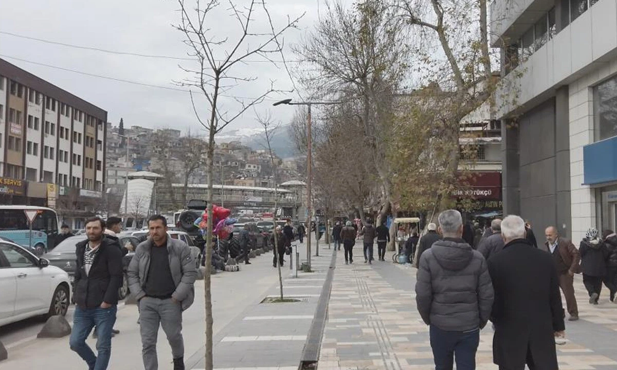 Valilikten peş peşe yasak kararı: Ruhsatlı silah taşımaya izin yok!