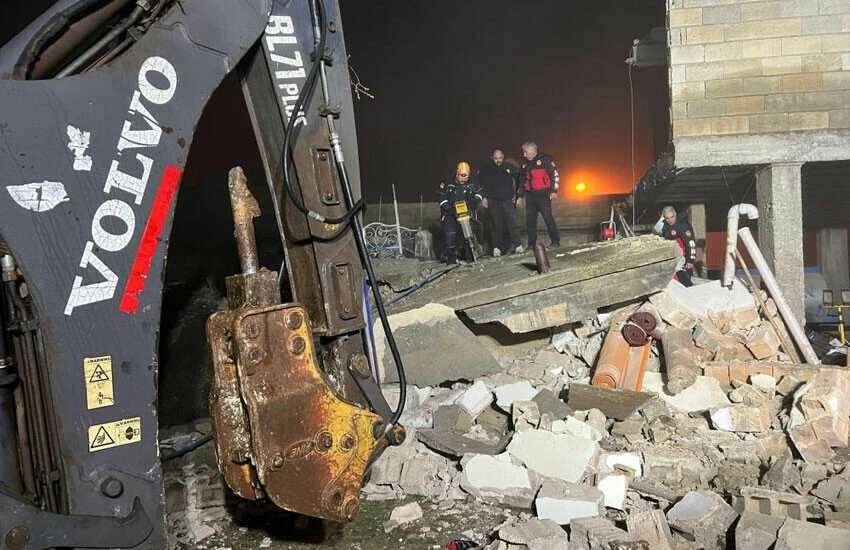 Şanlıurfa'da facia! 2 katlı ev çöktü: Ölü ve yaralılar var