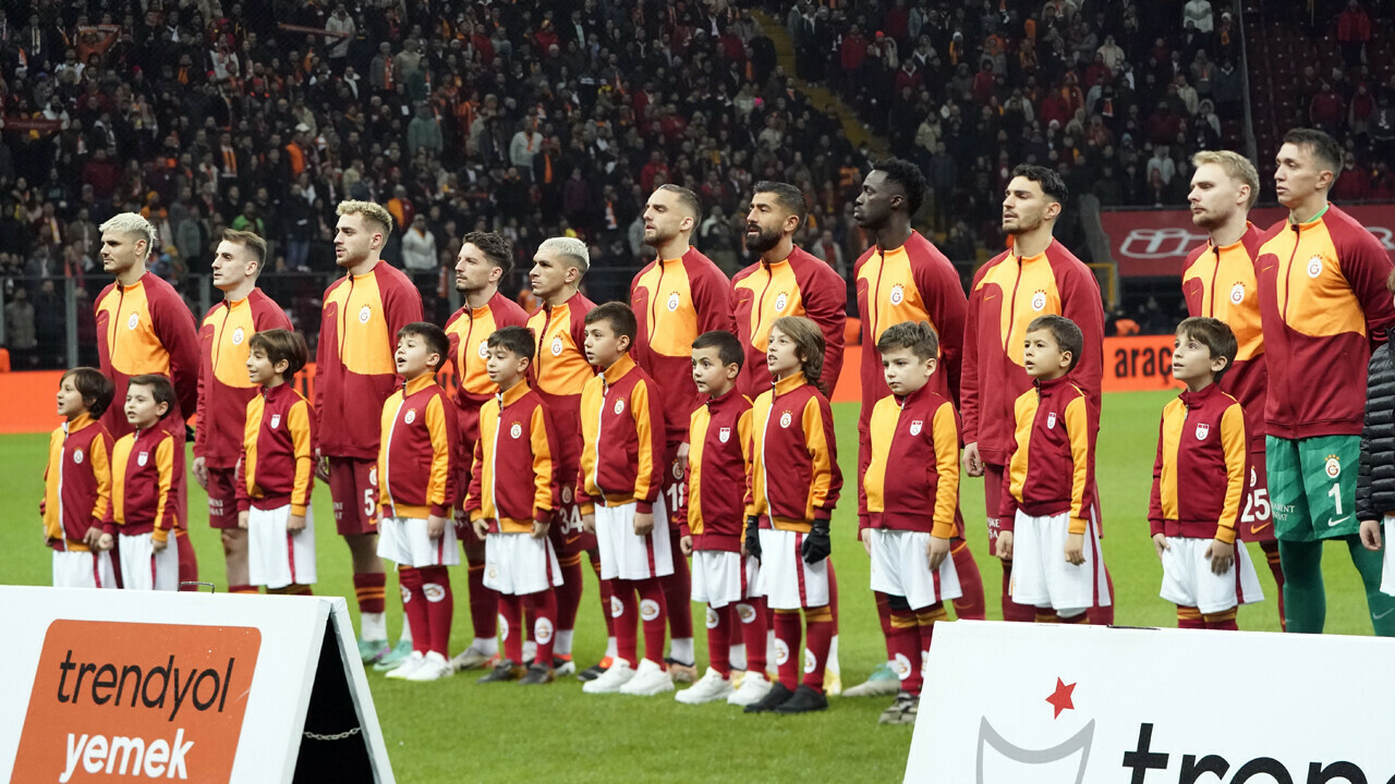 Galatasaray&#039;ın Samsunspor maçı kafilesi belli oldu