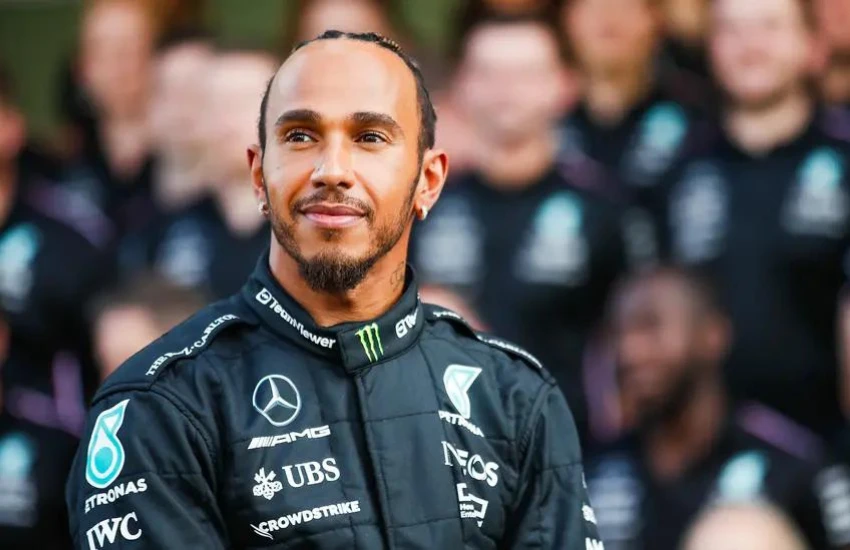 Ferrari Lewis Hamilton'ı resmen duyurdu: Mutluluk duyuyoruz