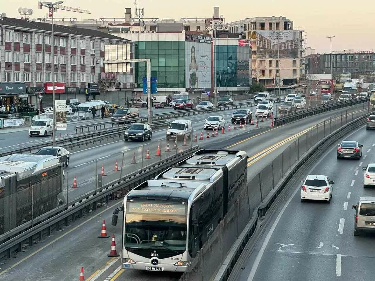 Metrobüs Beşyol durağı 45 gün kapalı! İBB duyurdu