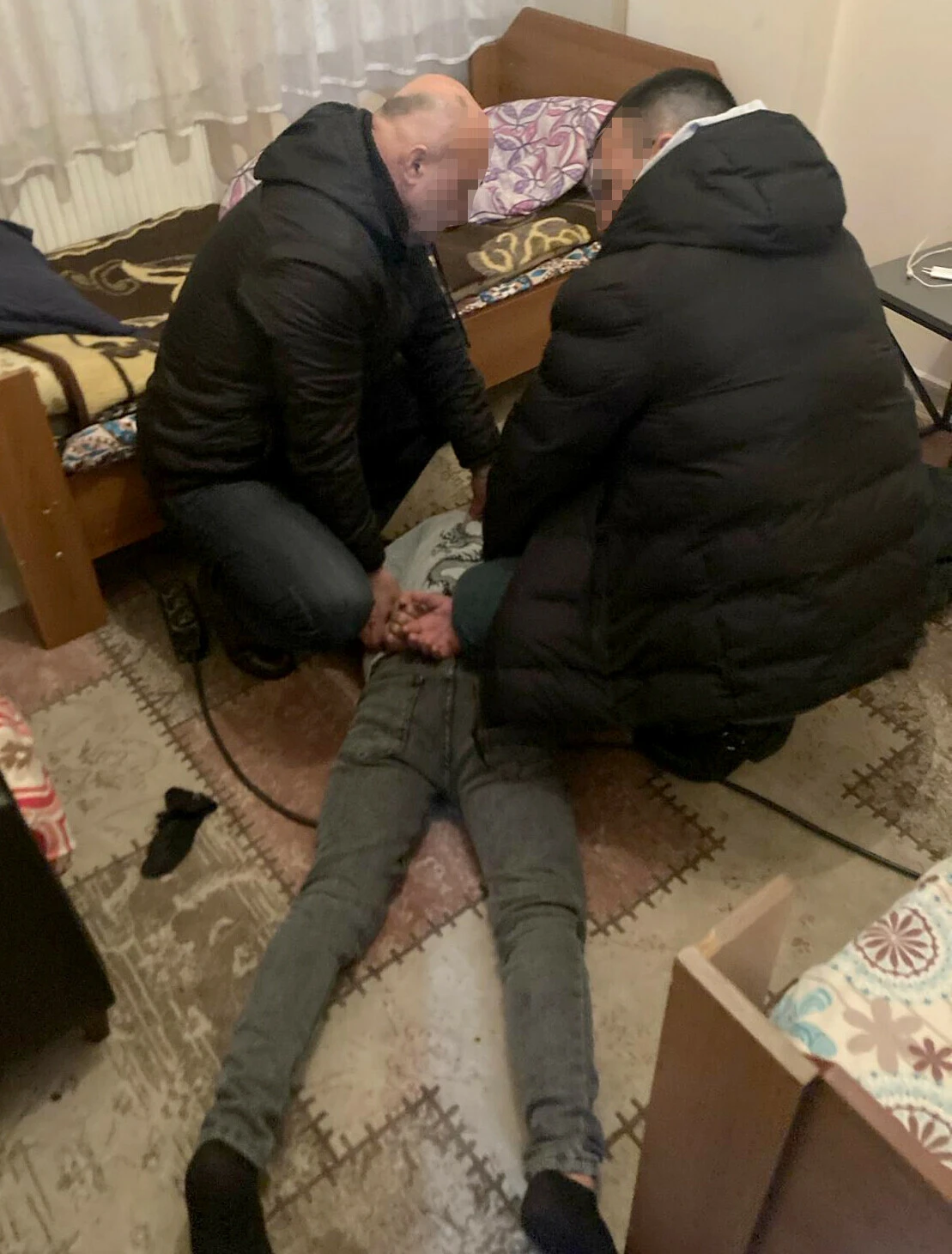 Takside dehşet! Üşümesin diye aldığı yolcunun saldırısına uğradı: Kulağına eğilip nasihat verdi - 1. Resim