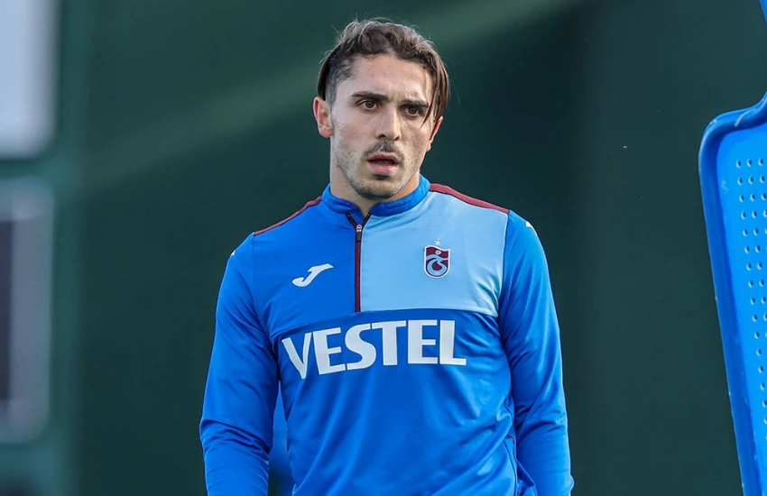 Hull City Trabzonspor'da Abdülkadir Ömür'ün ayrılığı resmiyet kazandı - 1. Resim