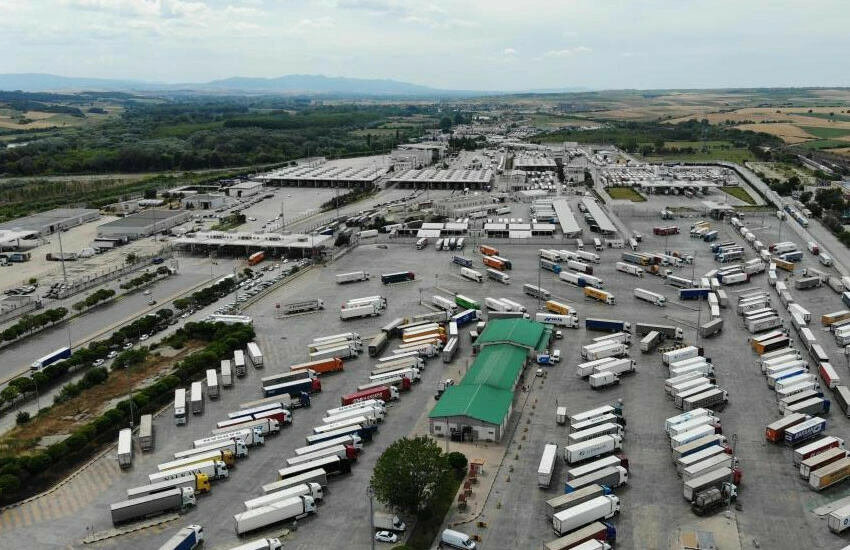 Kapıkule'de skandal: Gümrükçüler de kaçakçılığa karıştı! - 1. Resim