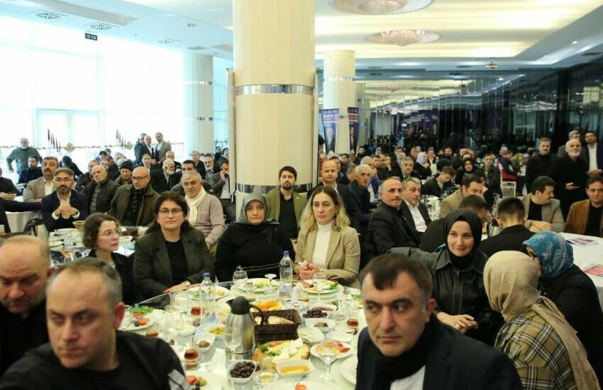 Murat Kurum ilçe ilçe geziyor: Yarı zamanlı belediyecilik yapmayacağız