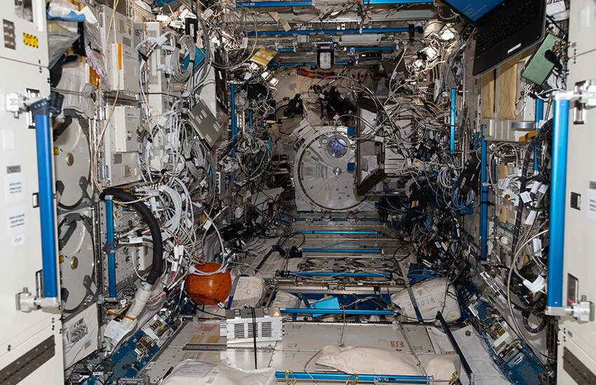 Alper Gezeravcı'nın bulunduğu Dragon'un dönüşü ertelendi