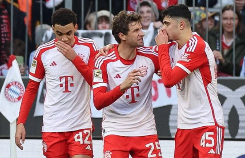 Bayern Münih'te Sacha Boey bir ilki yaşadı! Thomas Müller tarihe geçti - 2. Resim