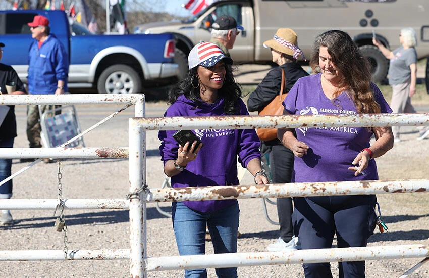 Texas'ta kamyonculardan Biden yönetimine protesto: Sınırlarımızı geri alın - 2. Resim